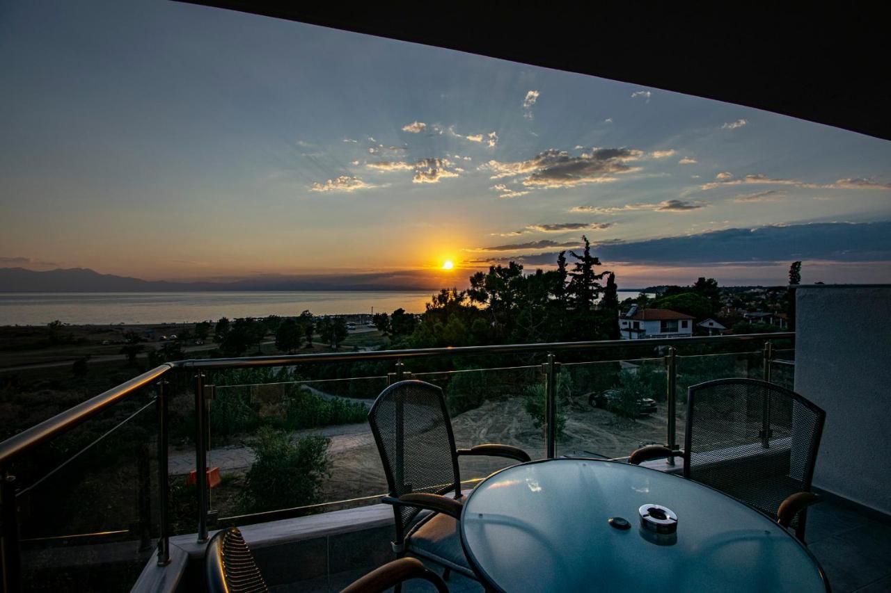 Heraclea Luxury Suites Неа-Ираклия Экстерьер фото